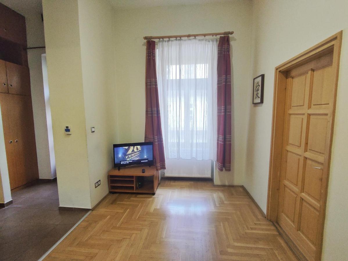 All In 10 Apartment, Bp Downtown Ac บูดาเปสต์ ภายนอก รูปภาพ